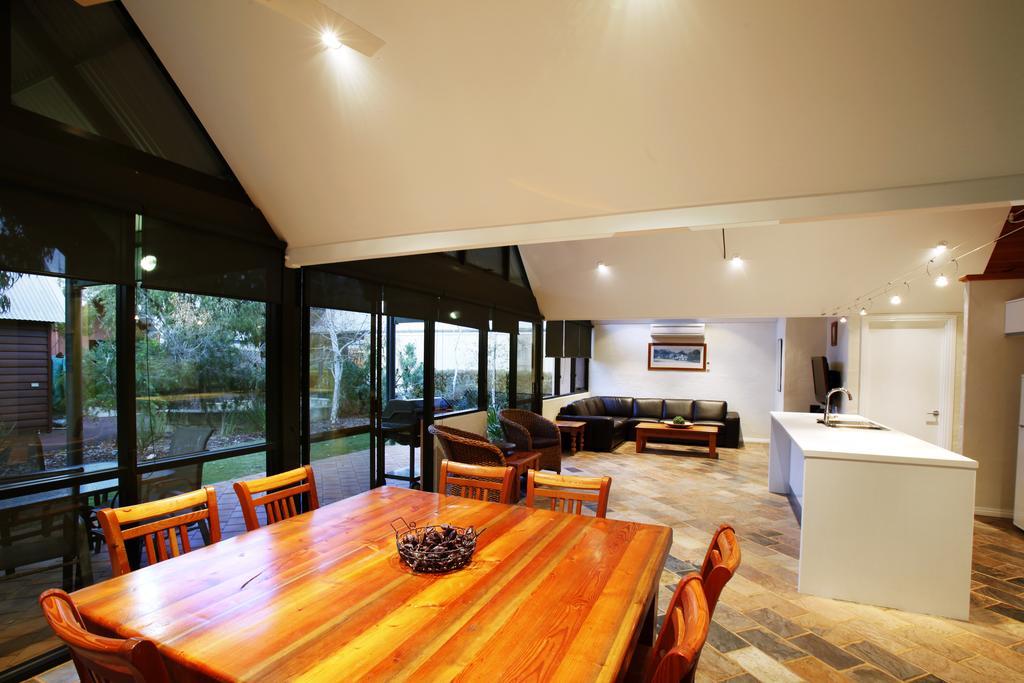 דנסבורו Whalers Cove Villas חדר תמונה
